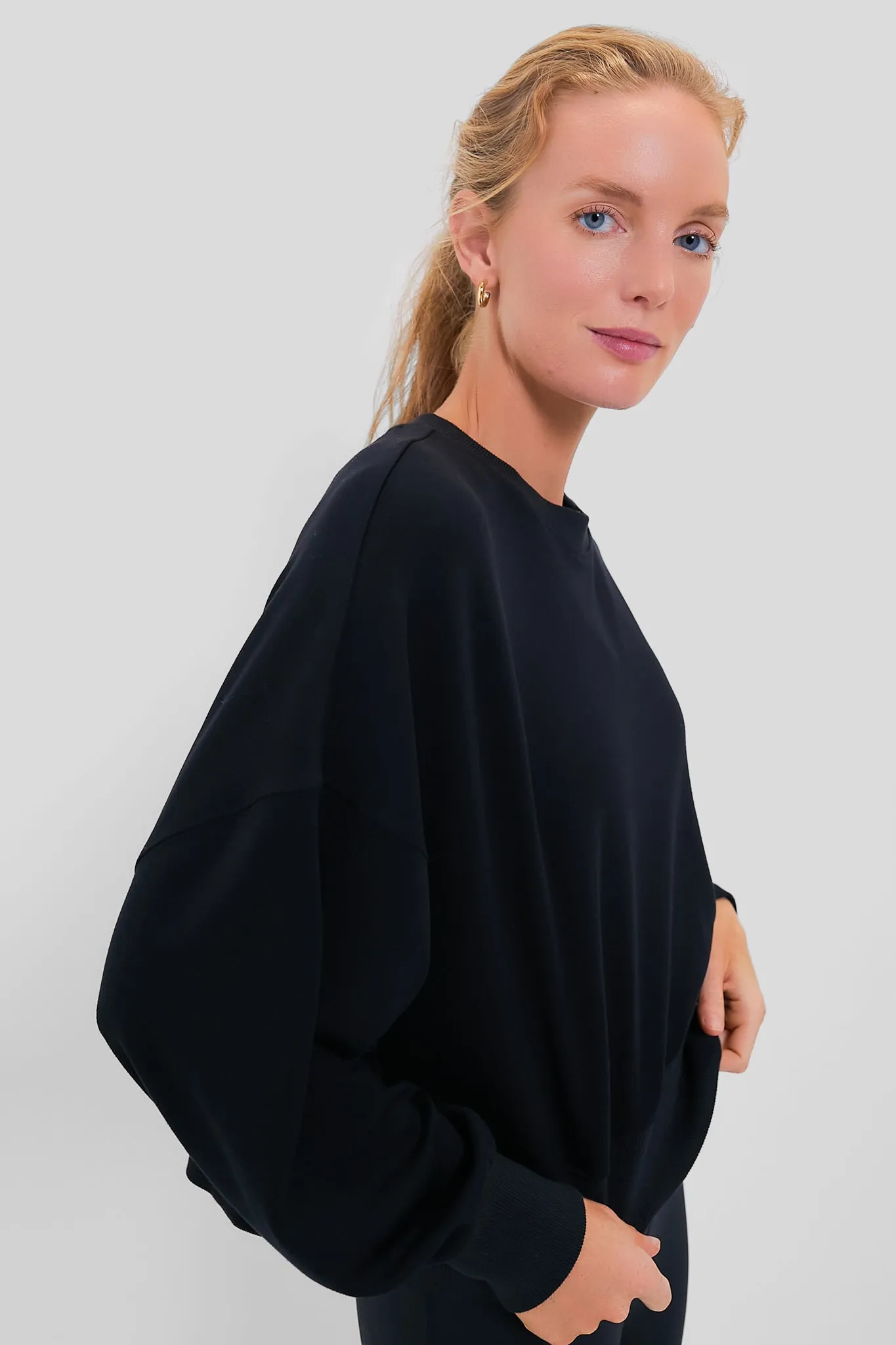 Black Cropped Oliver Pullover