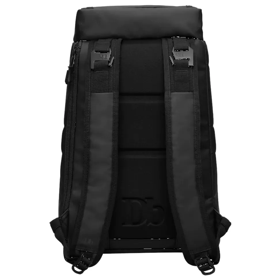 Db The Hugger 20L Backpack - Black Out