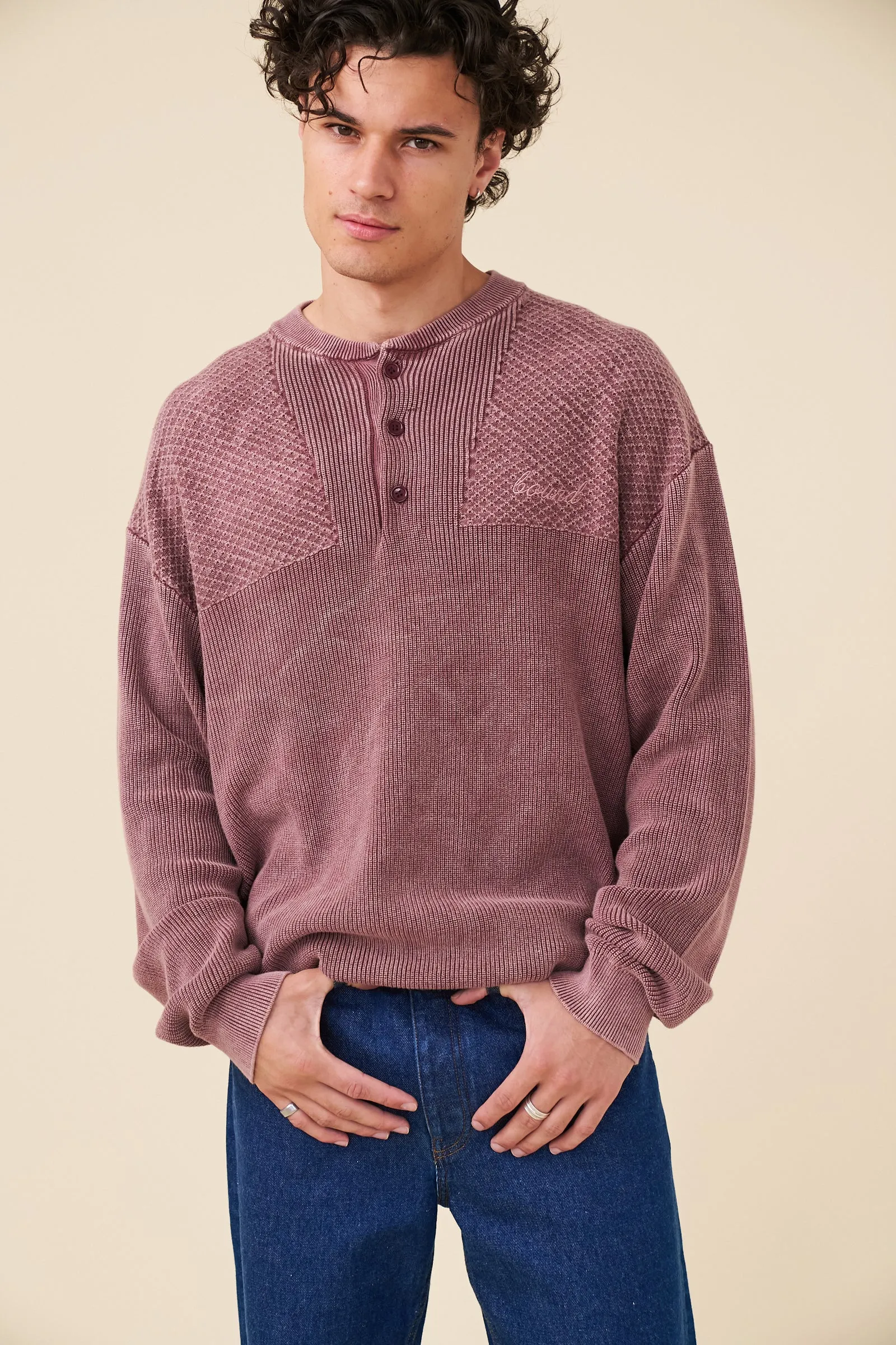 HALF BUTTON PANEL ACID WASHED PULLOVER - CARDINAL