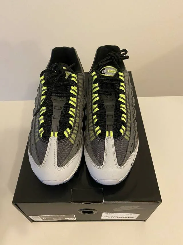 Kim jones x nike air max 95 black volt