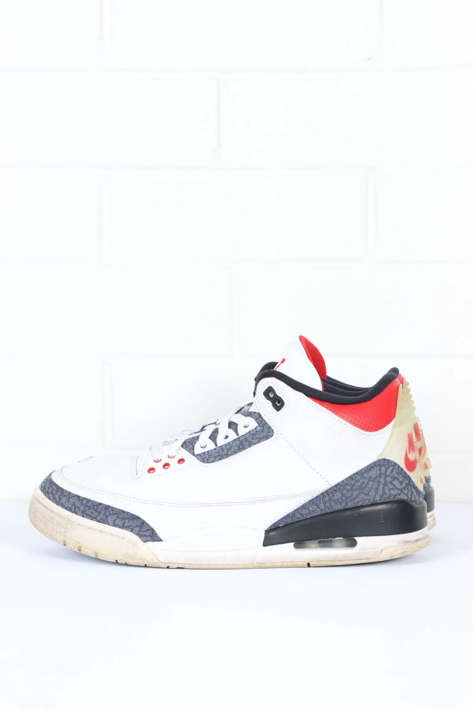 NIKE Air Jordan 3 Retro 'Fire Red Denim' Sneakers (10)