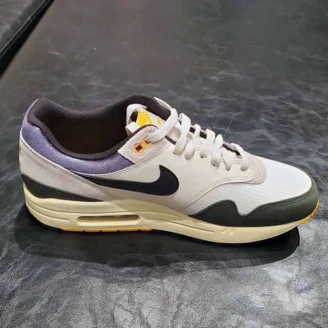 Nike Air Max 1 Light Bone/University Gold FN7487-133