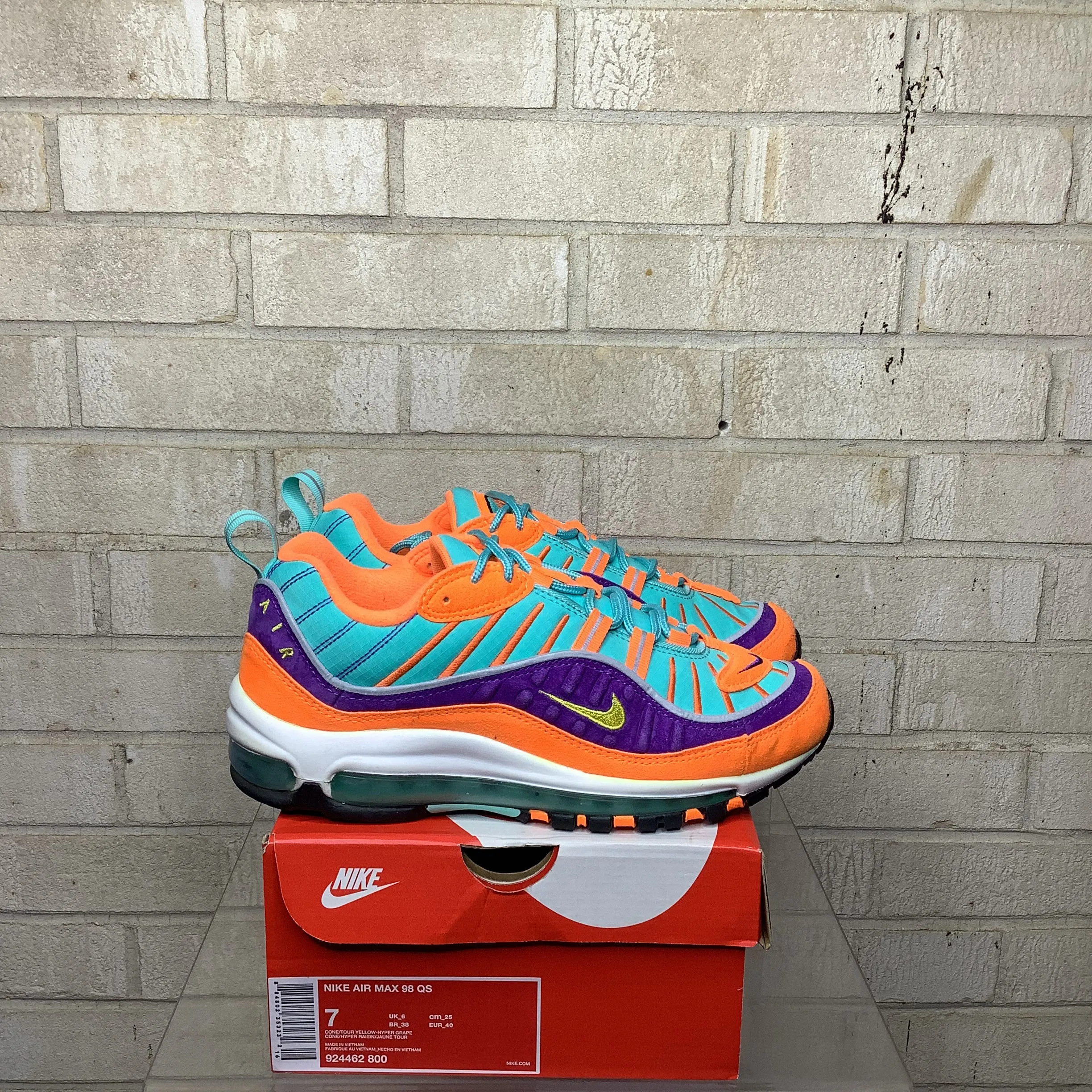 NIKE AIR MAX 98 CONE SIZE 7 924462-800