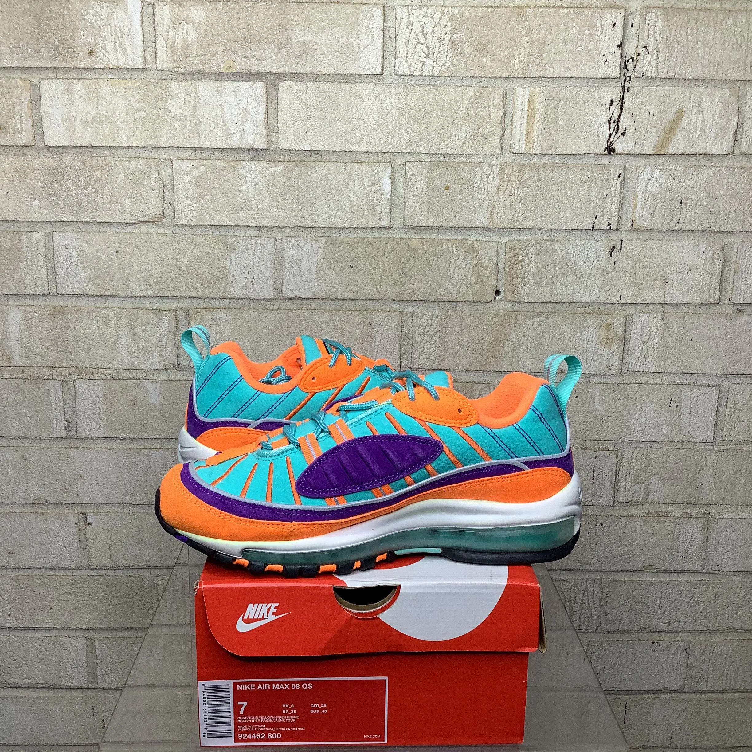 NIKE AIR MAX 98 CONE SIZE 7 924462-800