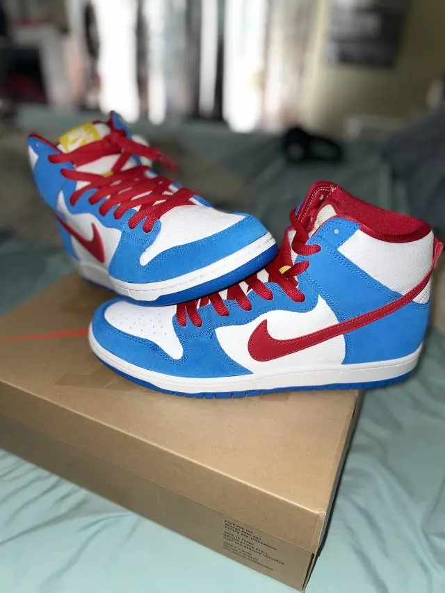 Nike doraemon sb dunk high