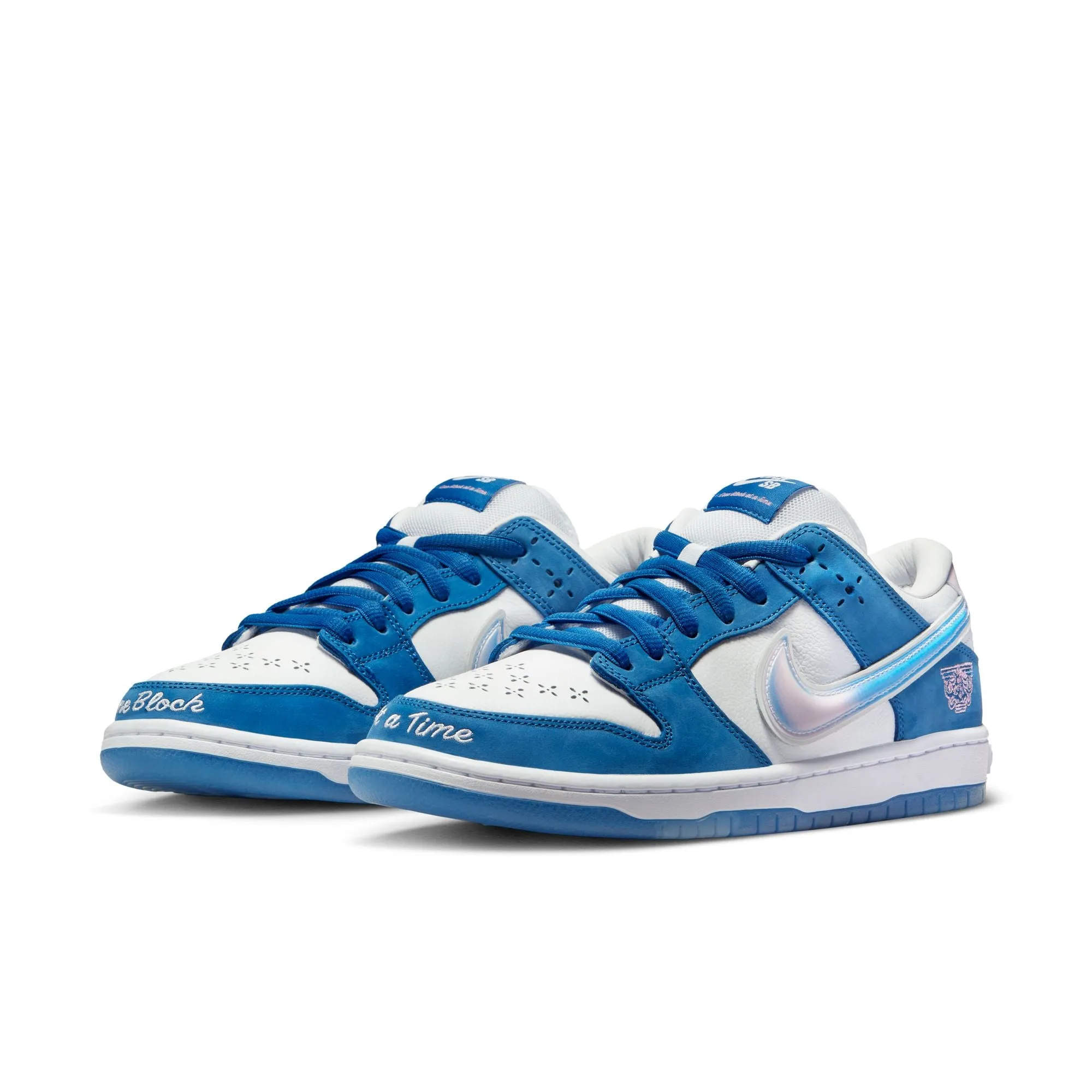 NIKE SB DUNK LOW BORN X RAISED