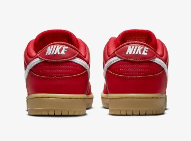 Nike sb dunk low university red