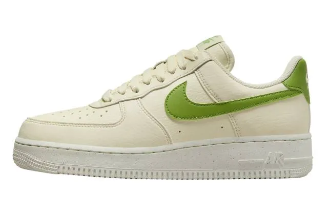 Nike women's air force 1 '07 se (coconut milk chlorophyll/ coconut milk/ chlorophyll/ sail/ volt/ black) sizes 5-12 dv3808-102