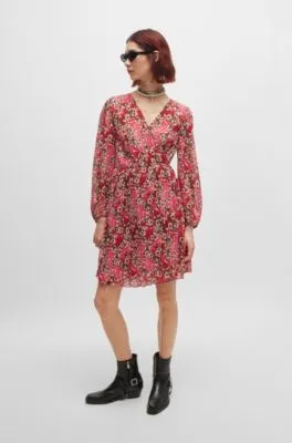 Plissé wrap dress in floral print with elasticised cuffs