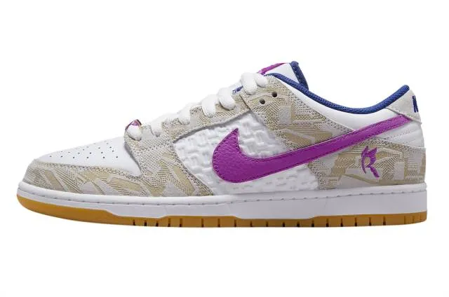 Rayssa leal x nike sb dunk low