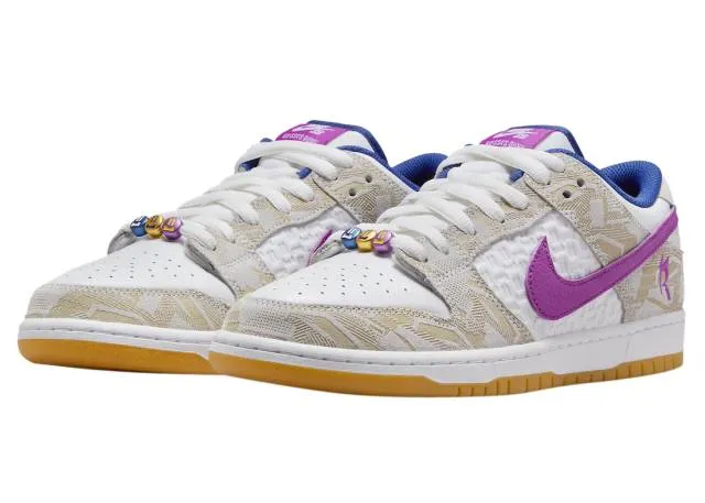 Rayssa leal x nike sb dunk low