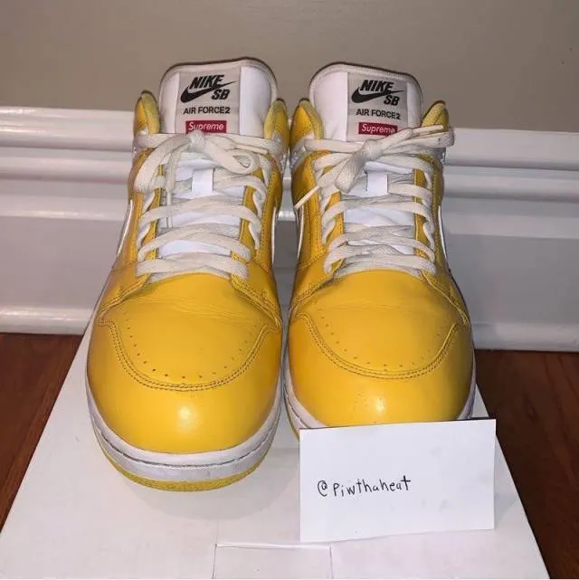 Supreme x nike sb air force 2 varsity maize