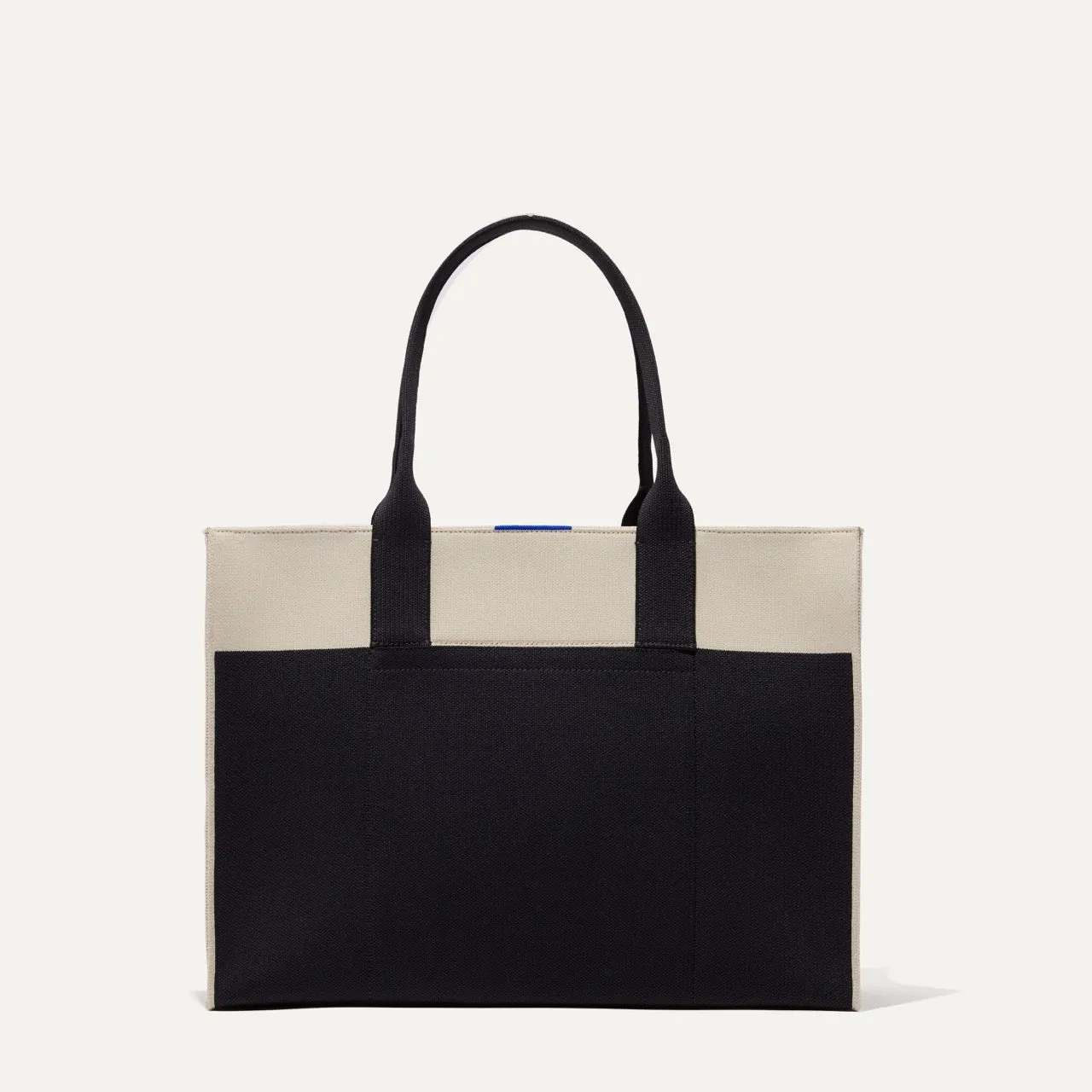 The Classic Tote in Luna