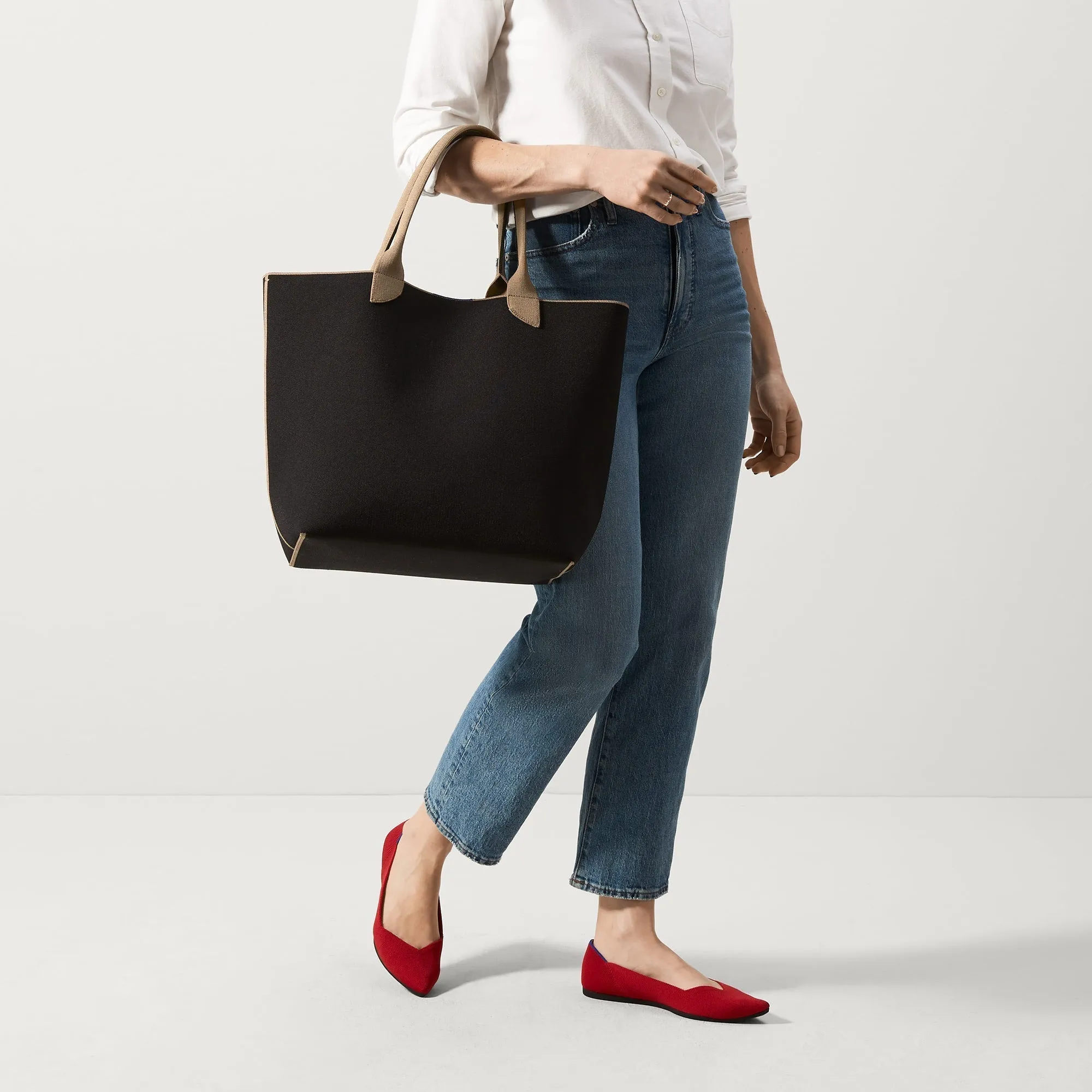 The Lightweight Tote in Black Portobello