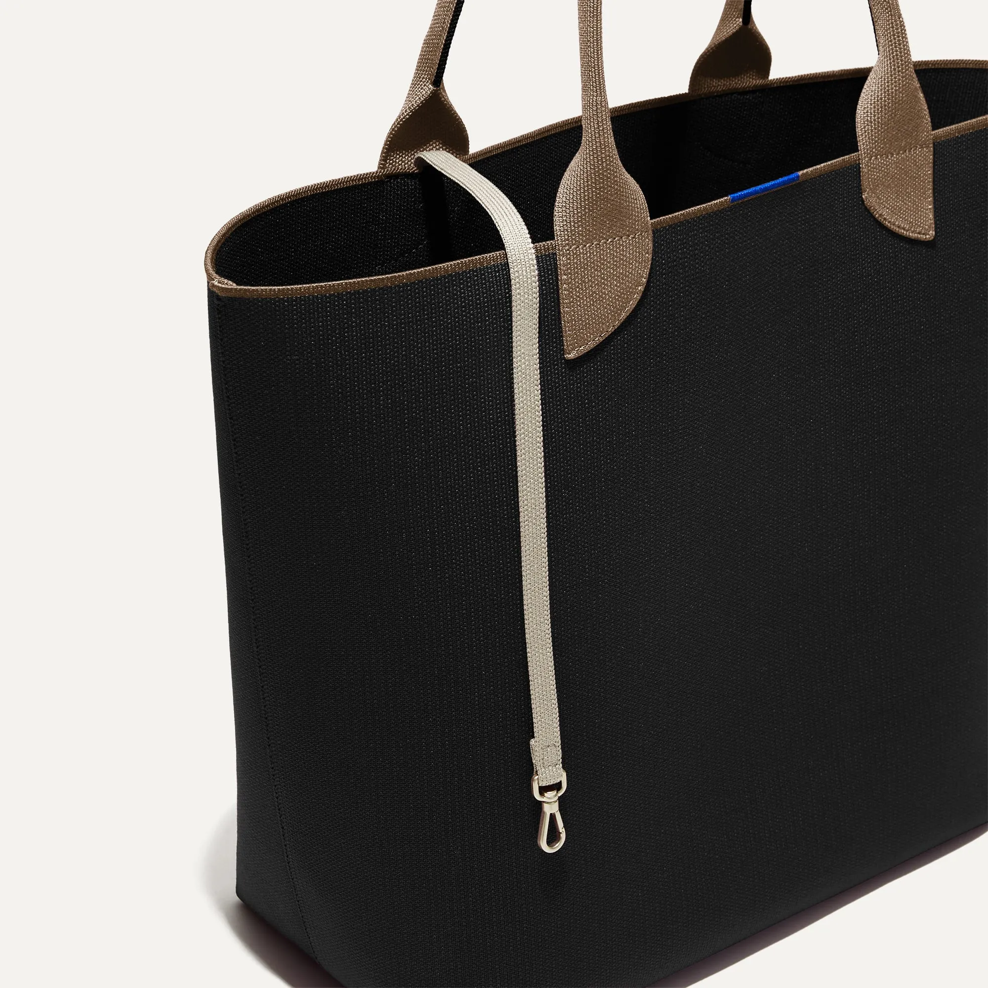 The Lightweight Tote in Black Portobello