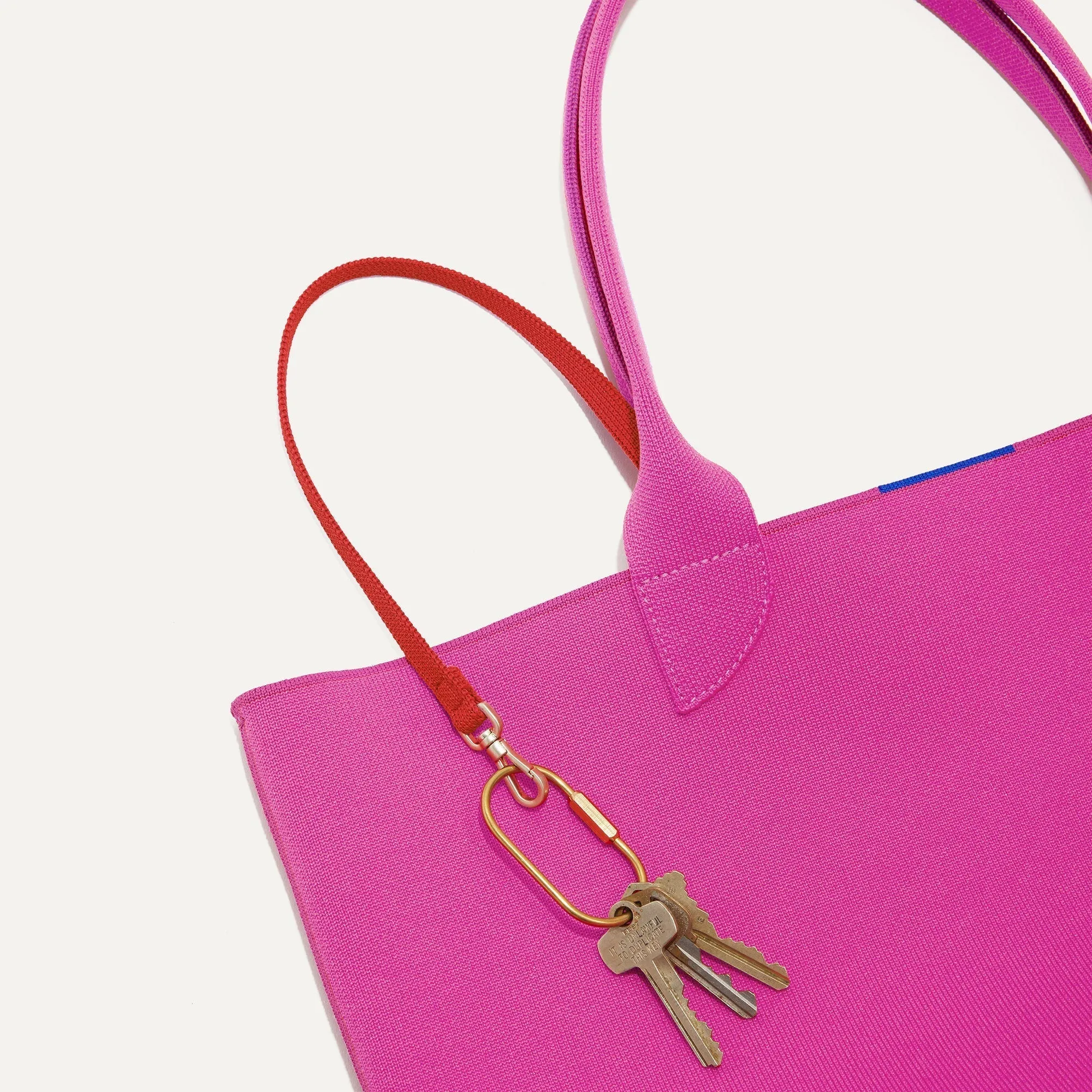 The Lightweight Tote in Dragon Fruit