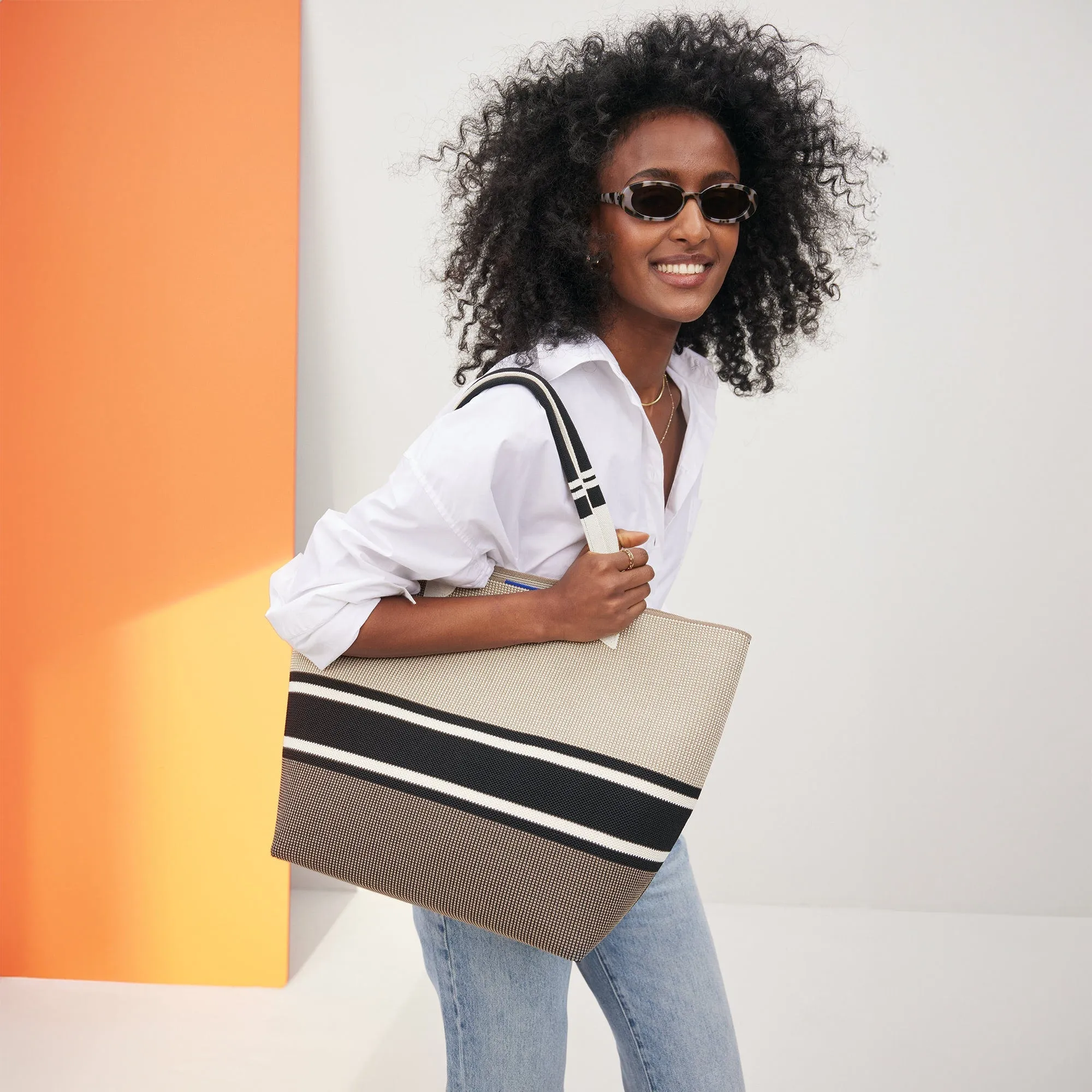 The Lightweight Tote in Jetset Black