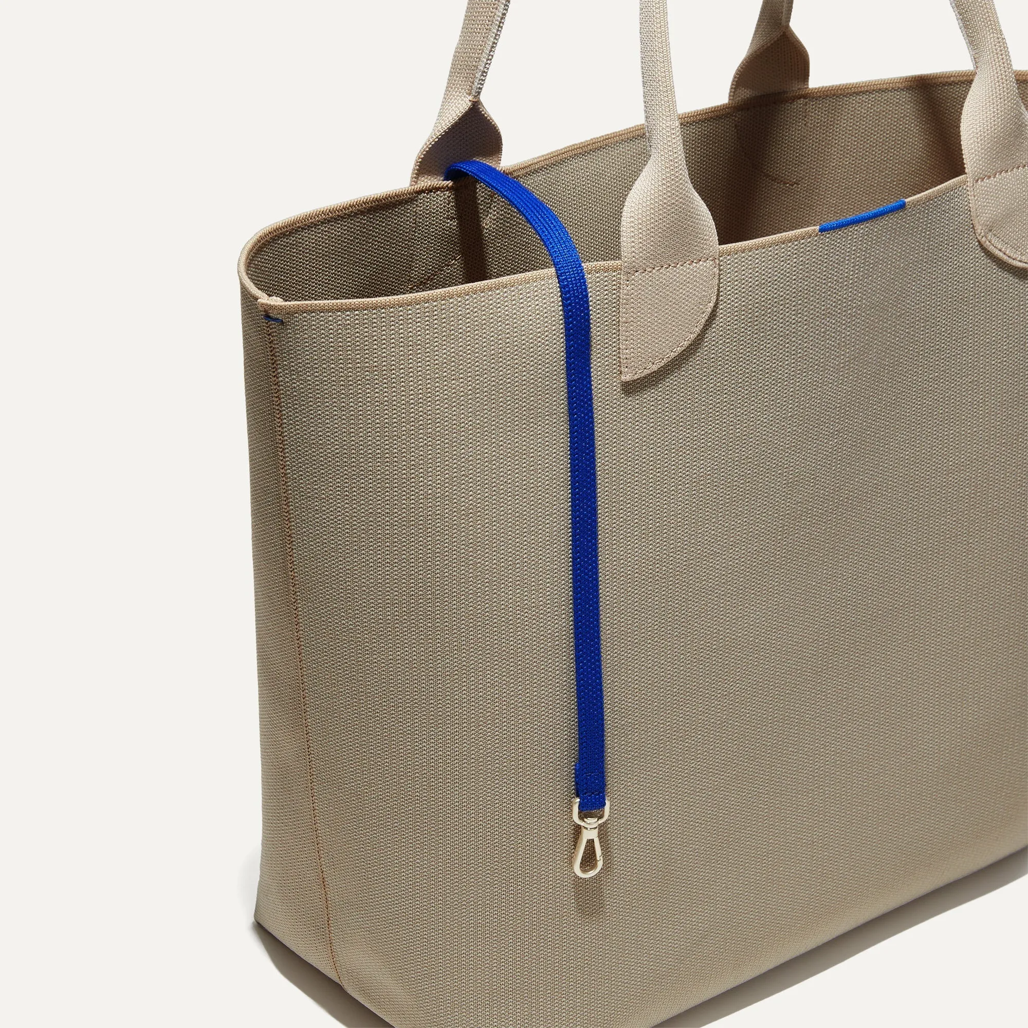 The Lightweight Tote in Soft Sesame