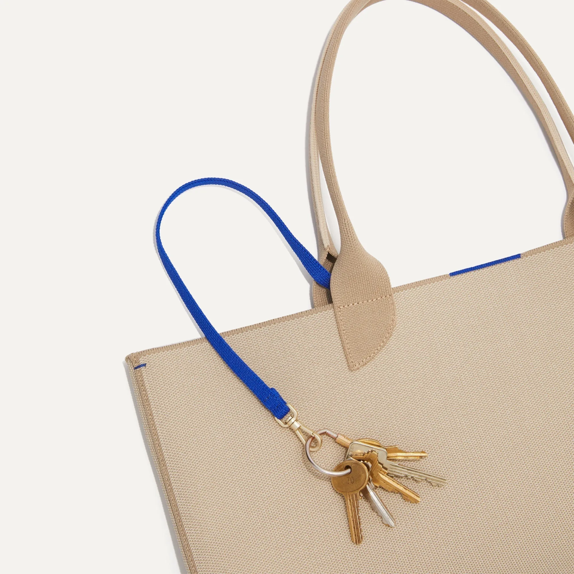 The Lightweight Tote in Soft Sesame