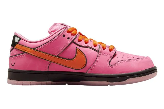 The powerpuff girls x nike sb dunk low blossom